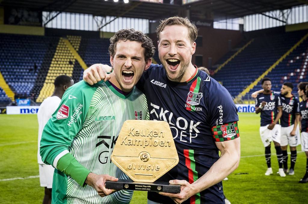 在许多人看 在许多人看